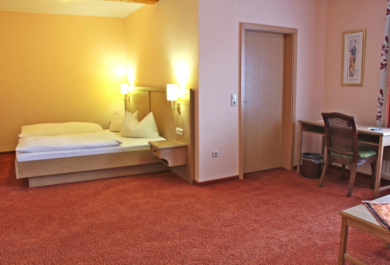 Hotel Igelstadt Furstenberg  ภายนอก รูปภาพ