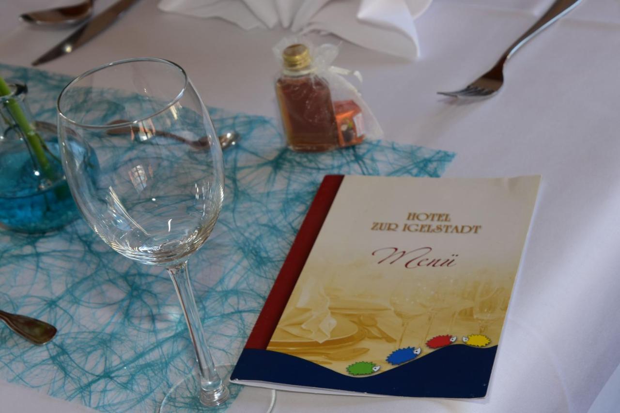 Hotel Igelstadt Furstenberg  ภายนอก รูปภาพ